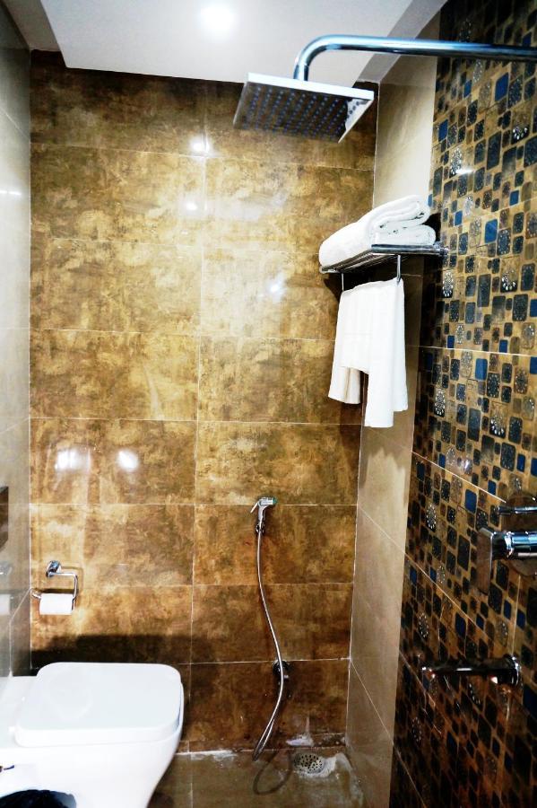 Hotel Shivoy Grand Benares Buitenkant foto