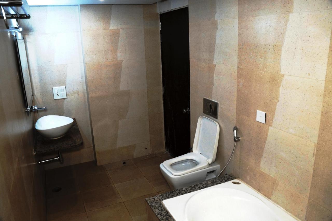 Hotel Shivoy Grand Benares Buitenkant foto