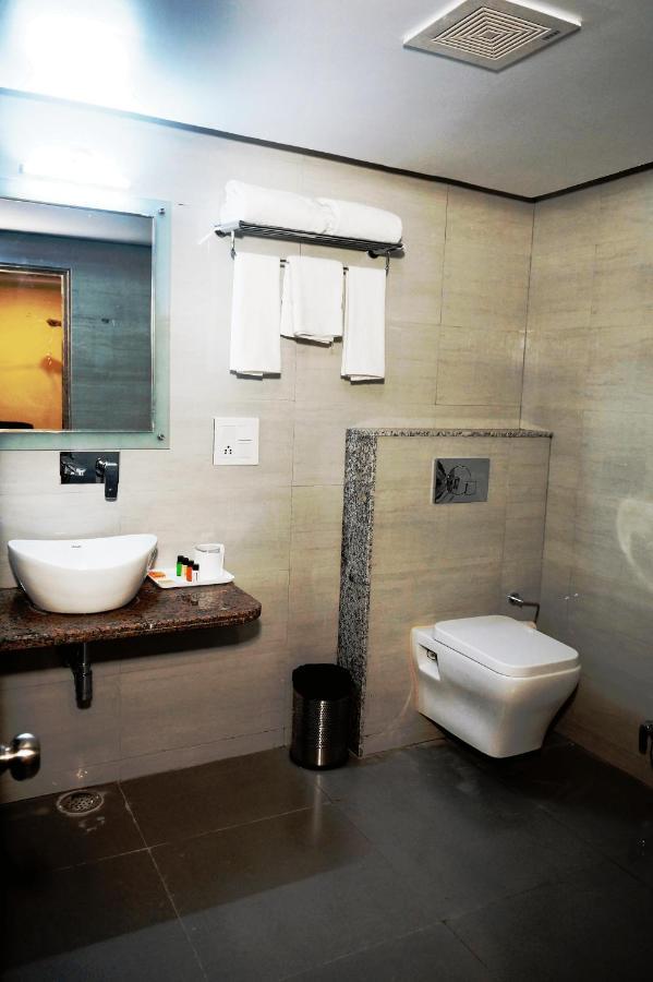 Hotel Shivoy Grand Benares Buitenkant foto