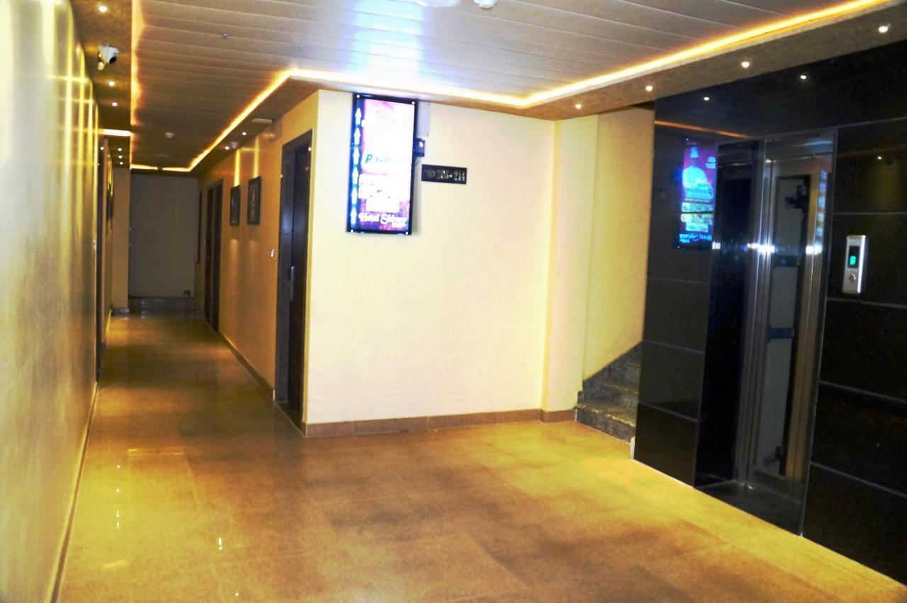 Hotel Shivoy Grand Benares Buitenkant foto