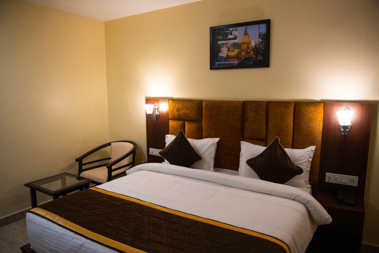 Hotel Shivoy Grand Benares Buitenkant foto